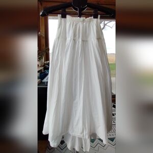 Vintage Abercrombie And Fitch White Womans Size 0 Skirt